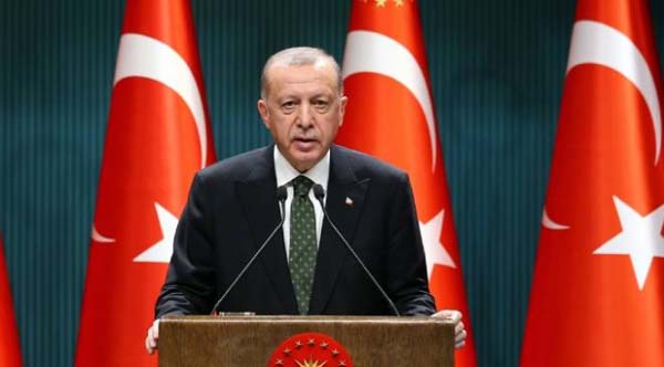 Cumhurbaşkanı Recep Tayyip Erdoğan, yeni koronavirüs tedbirlerinin konuşulduğu Kabine toplantısı sonrası açıklama yaptı.